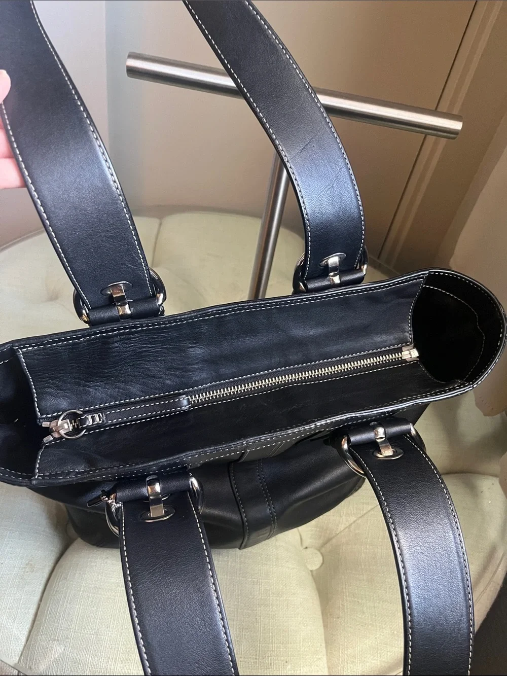 Coach Y2K Black Leather Tote Bag Silver Buckle Hardware White Contrast Stiching - Picture 9 of 16